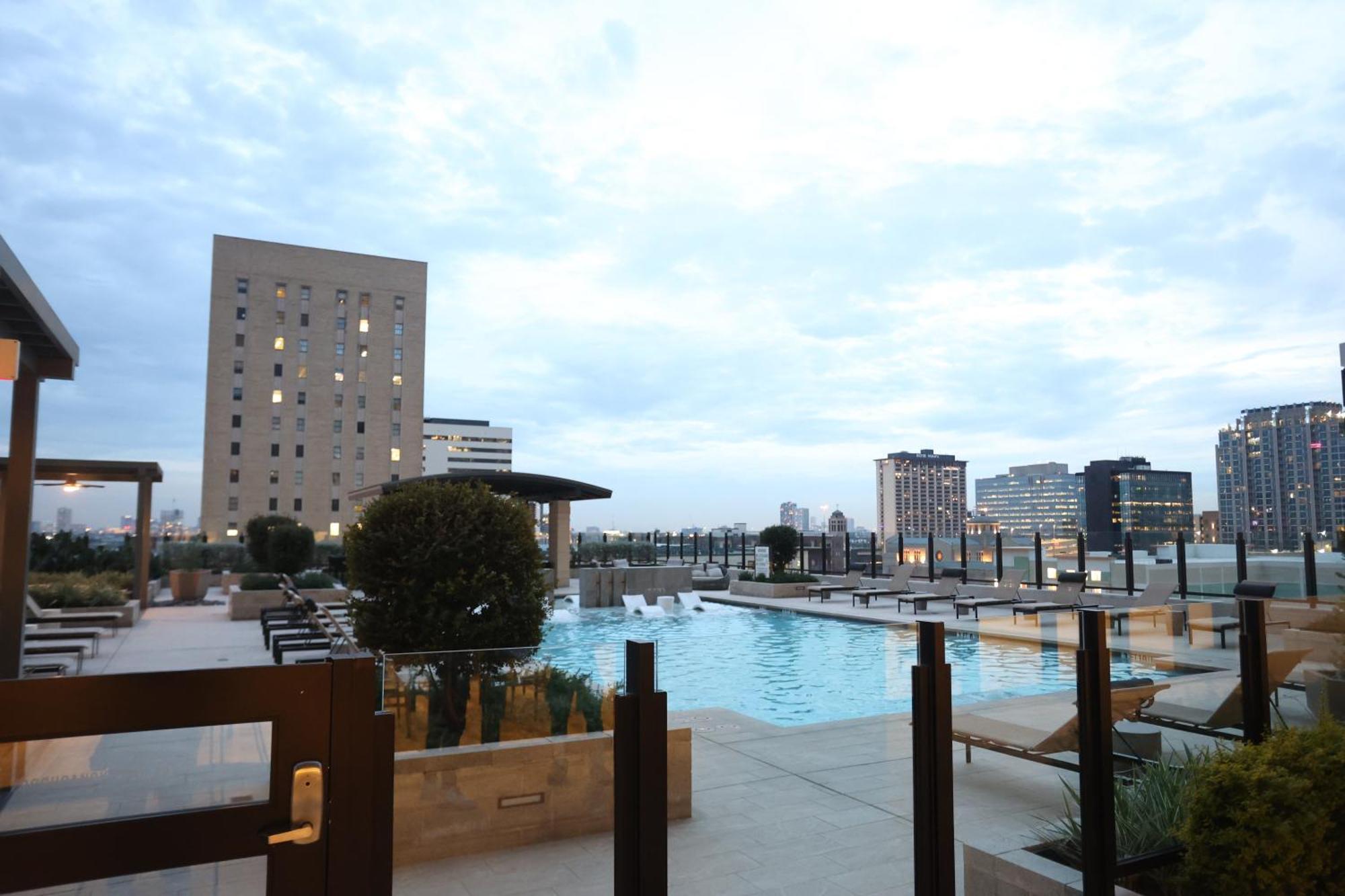 Aparthotel Houston'S Downtown Oasis Extérieur photo